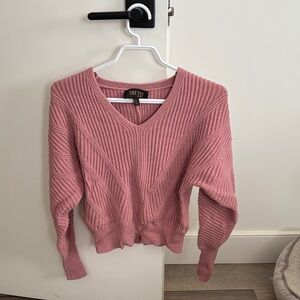 Truth Women's V-Neck Sweater in Soft Pink